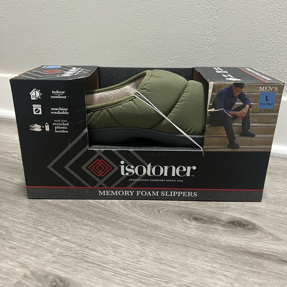 NWT Isotoner Men's Sage Green Memory Foam‎ Slippers, size 9.5-10.5